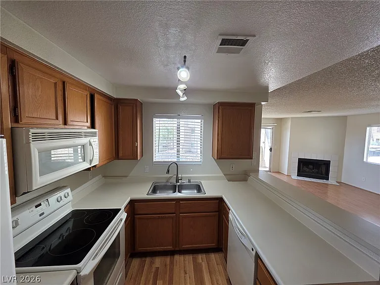 2200 Highpointe Dr #201 — Photo 50