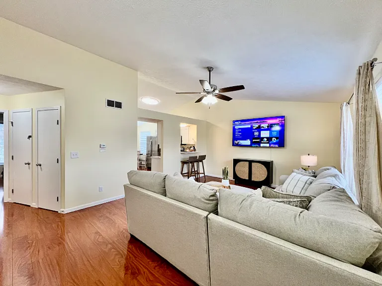 4982 Rialto Ridge Dr — Photo 6