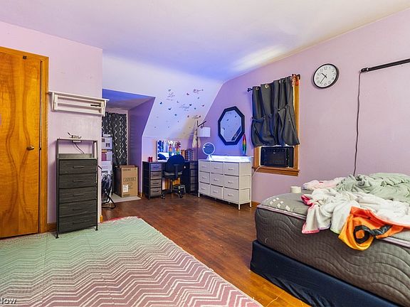 5th image of 267 26th St NW