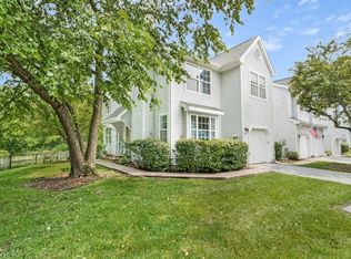 23 Weatherhill Rd, Hamburg, NJ 07419