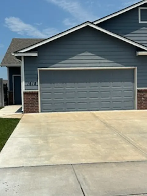 3 bed, 1225 sqft, $1,650 — Photo 2