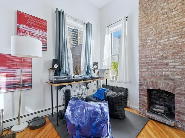 174 Grand Street image 8 of 28