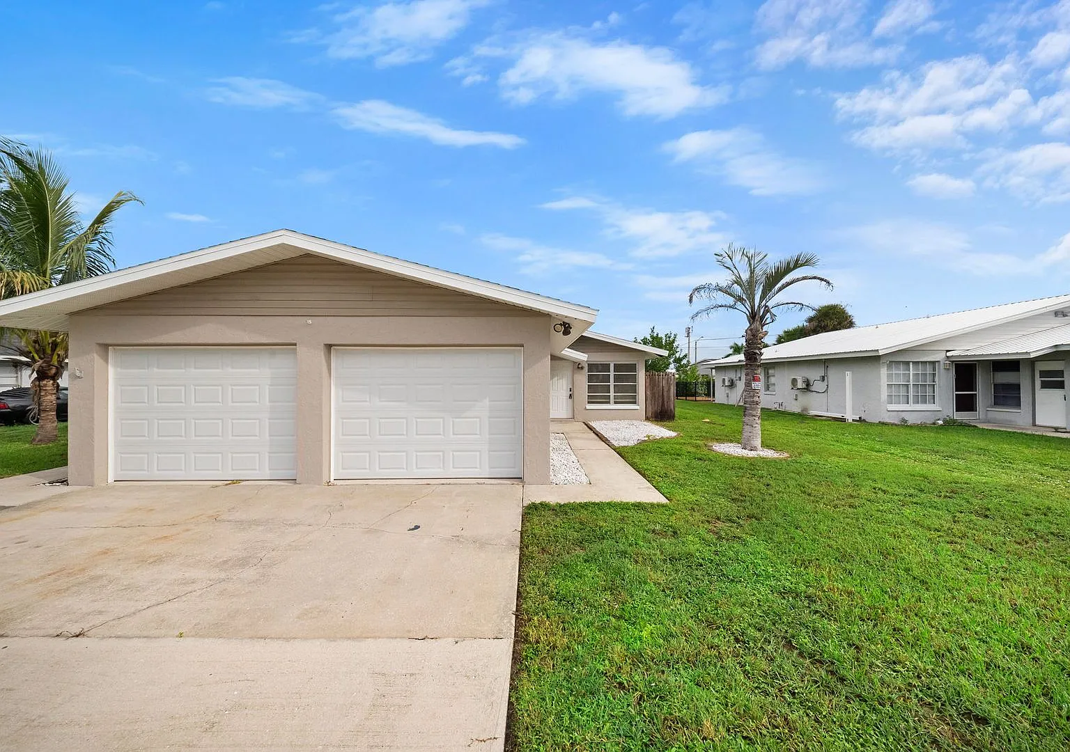 11368-11370 Summerwinds Ct — Photo 1