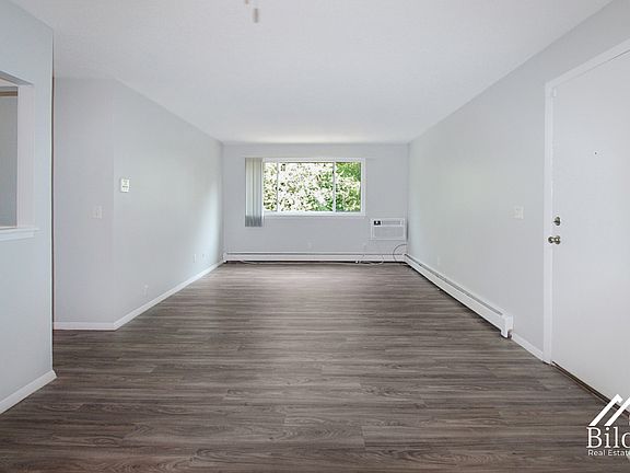 5th image of 62 Hurdis St #282