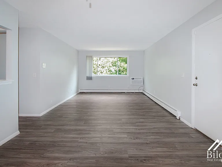 Northfield Manor Apartments — Photo 19