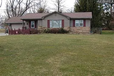 140 Hood Dr photo 1