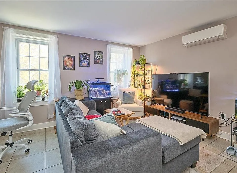 25 S 6th St #2