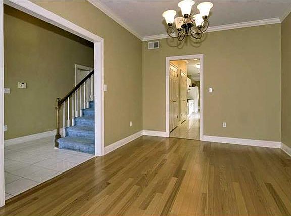 5th image of 1541 Papworth Ave
