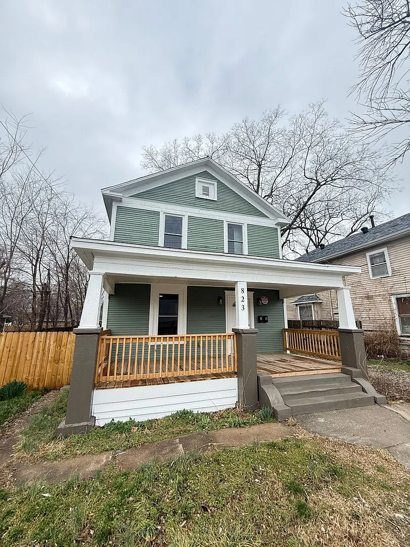 823 N Main — Photo 3