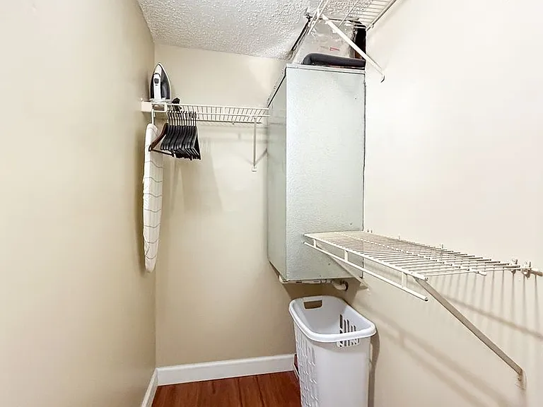 3921 SW 34th St #105 — Photo 19