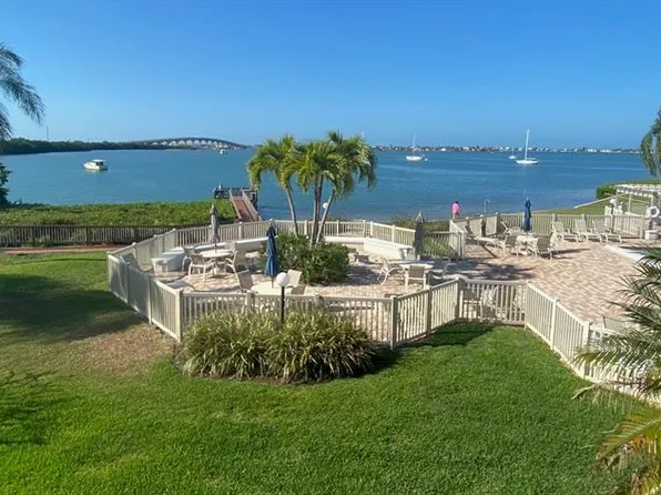 6365 Bahia Del Mar Blvd APT 212, Saint Petersburg, FL 33715