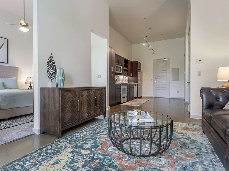 12 South — Photo 18