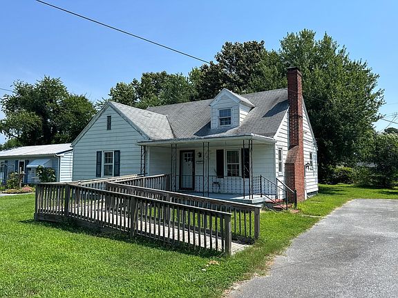2nd image of 307 Elm Dr