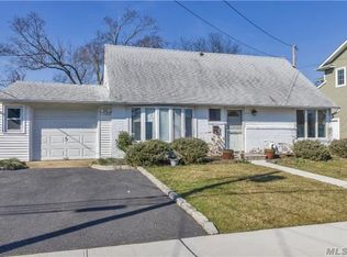 132 Belmill Rd, Bellmore, NY 11710