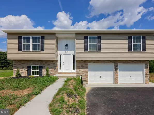 6030 Deborah Dr, Spring Grove, PA 17362