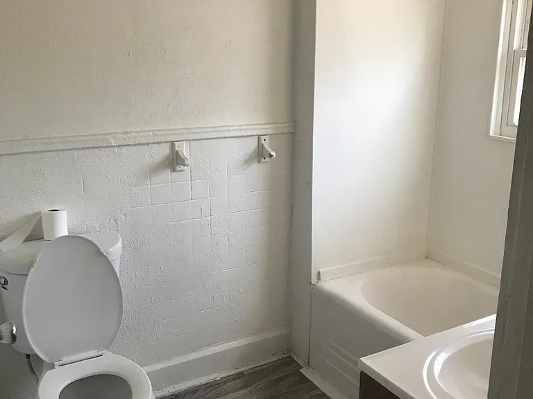 2077 E Schumacher St — Photo 6