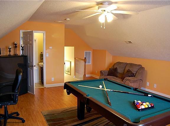 5th image of 830 Woodstock Ct #C