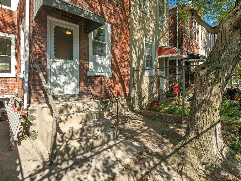 5326 Addison St — Photo 10