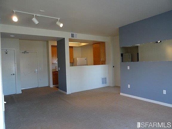 4th image of 330 Berry St Unit 225