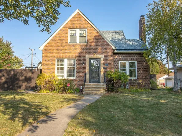 921 Orange Ave E, Saint Paul, MN 55106