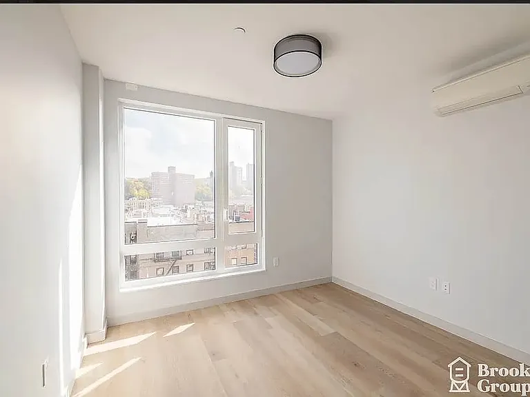 26 Sherman Ave #8E — Photo 5