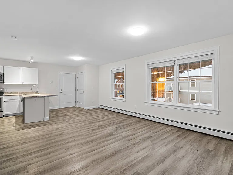 Cumberland Woods Apartments — Photo 8