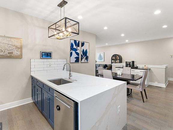 5th image of 819 N Uber St #2