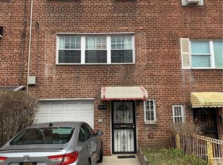 1115 E 215th St, Bronx, NY 10469