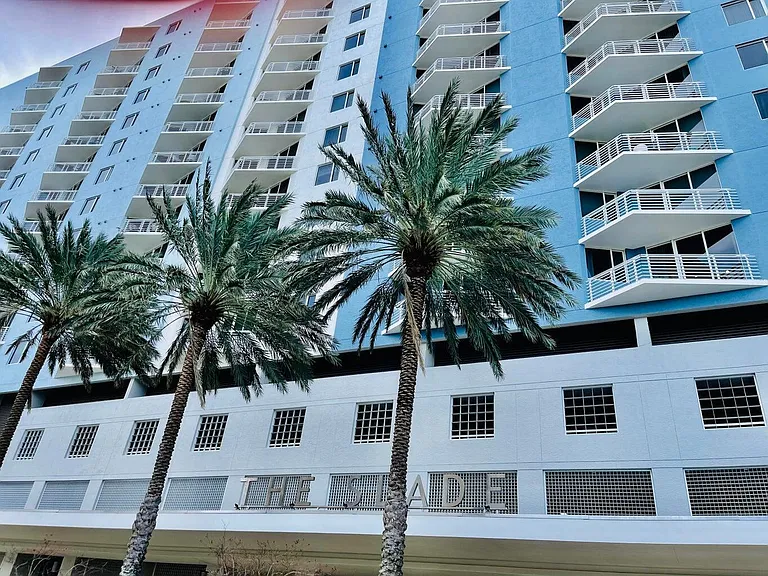 1551 N Flagler Dr #802 — Photo 27