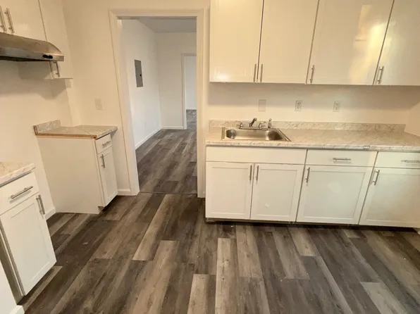 249 Lincoln St #1, Waterbury, CT 06710