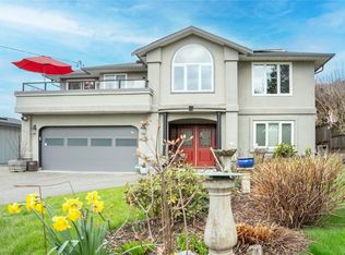 876 Verdier Ave, Central Saanich, BC V8M 1B9