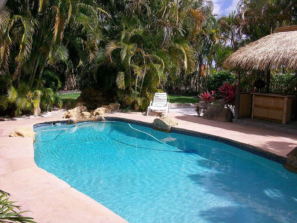 2nd image of 3904 NW 21st Ct