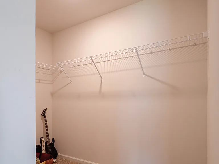 1716 Phillips Cir — Photo 12