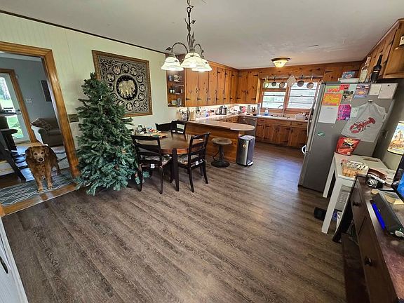 2nd image of 1671 Johnson Dr