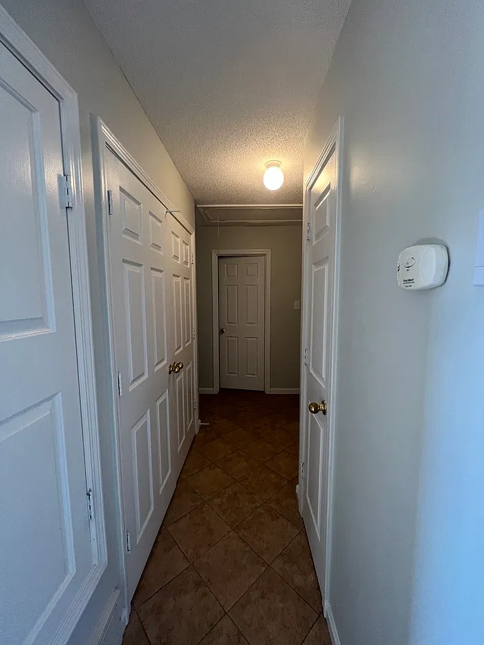 3 bed, 2.0 bath, 1180 sqft, $1,250 — Photo 4