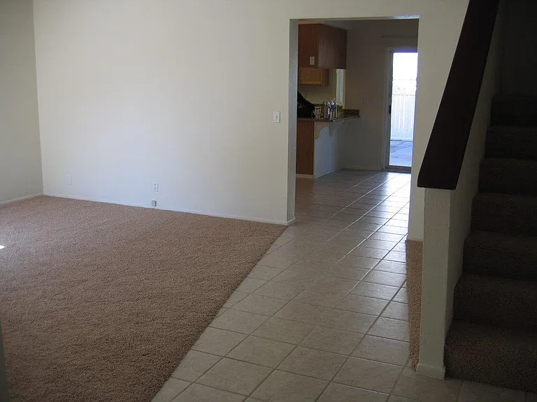 44526 La Paz Rd — Photo 5