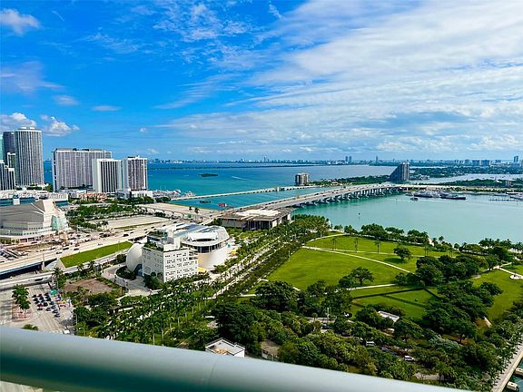 3rd image of 888 Biscayne Blvd APT 3110