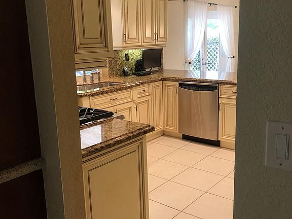 Kitchen entrance from bar