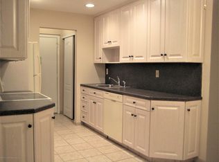 20 Pine Cluster Cir UNIT B, Manalapan, NJ 07726