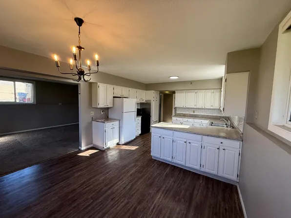 225 5th St NE, Rice, MN 56367