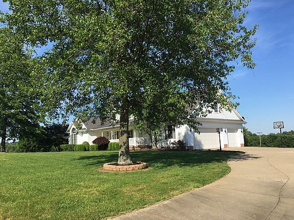 2nd image of 10545 Hickory Ln