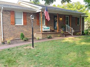 1181 Fiddlers Rd, Chambersburg, PA 17202