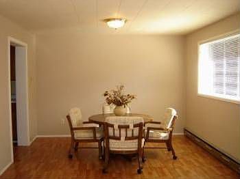 5th image of 228 10th Ave