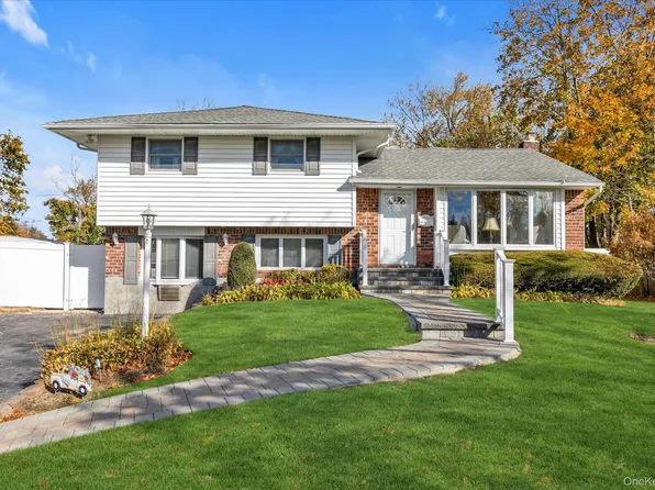 3 Gardenia Drive, Commack, NY 11725