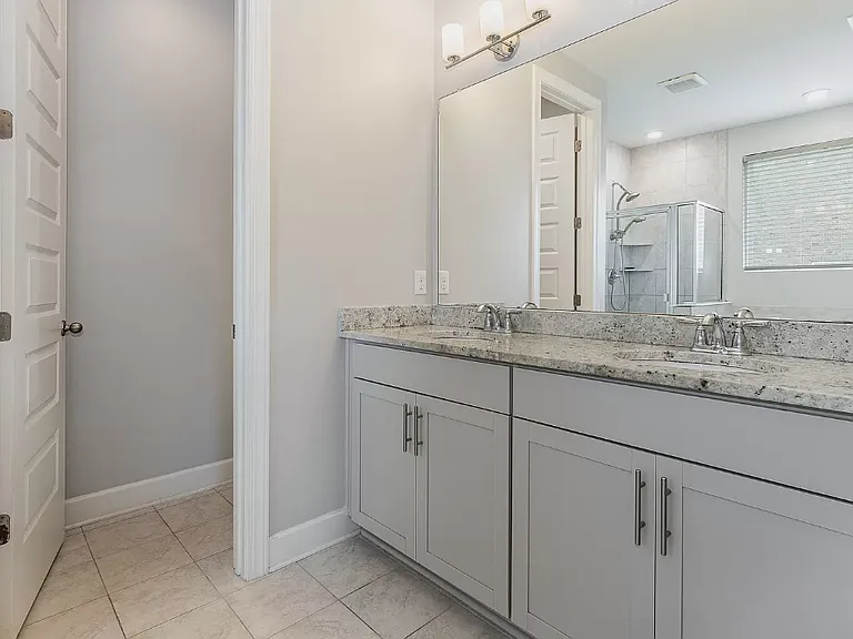 106 Durham Ln — Photo 13