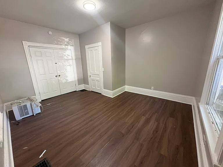 1557 Forrest Ave NE — Photo 7