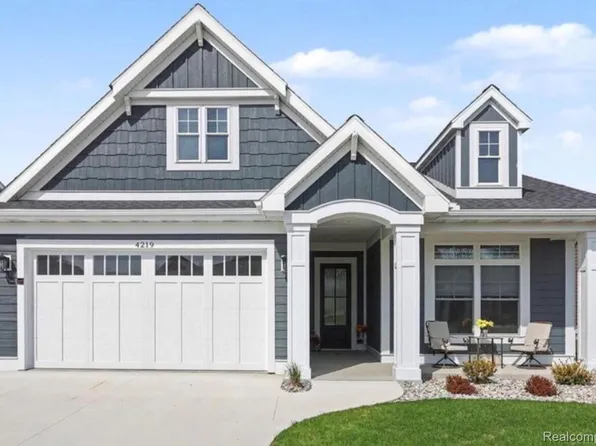 4219 Village Grn, Freeland, MI 48623