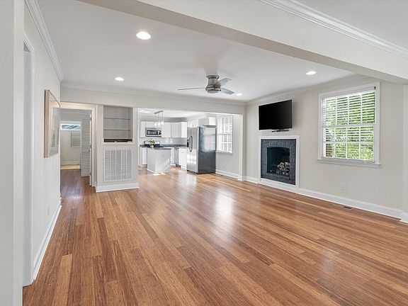 5th image of 4828 Mixson Ave