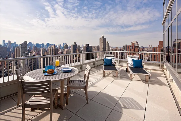 Sold by Douglas Elliman | media 8