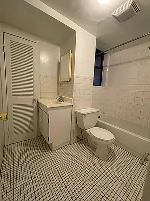 Rented by Peter R. Hungerford, LREB | media 8